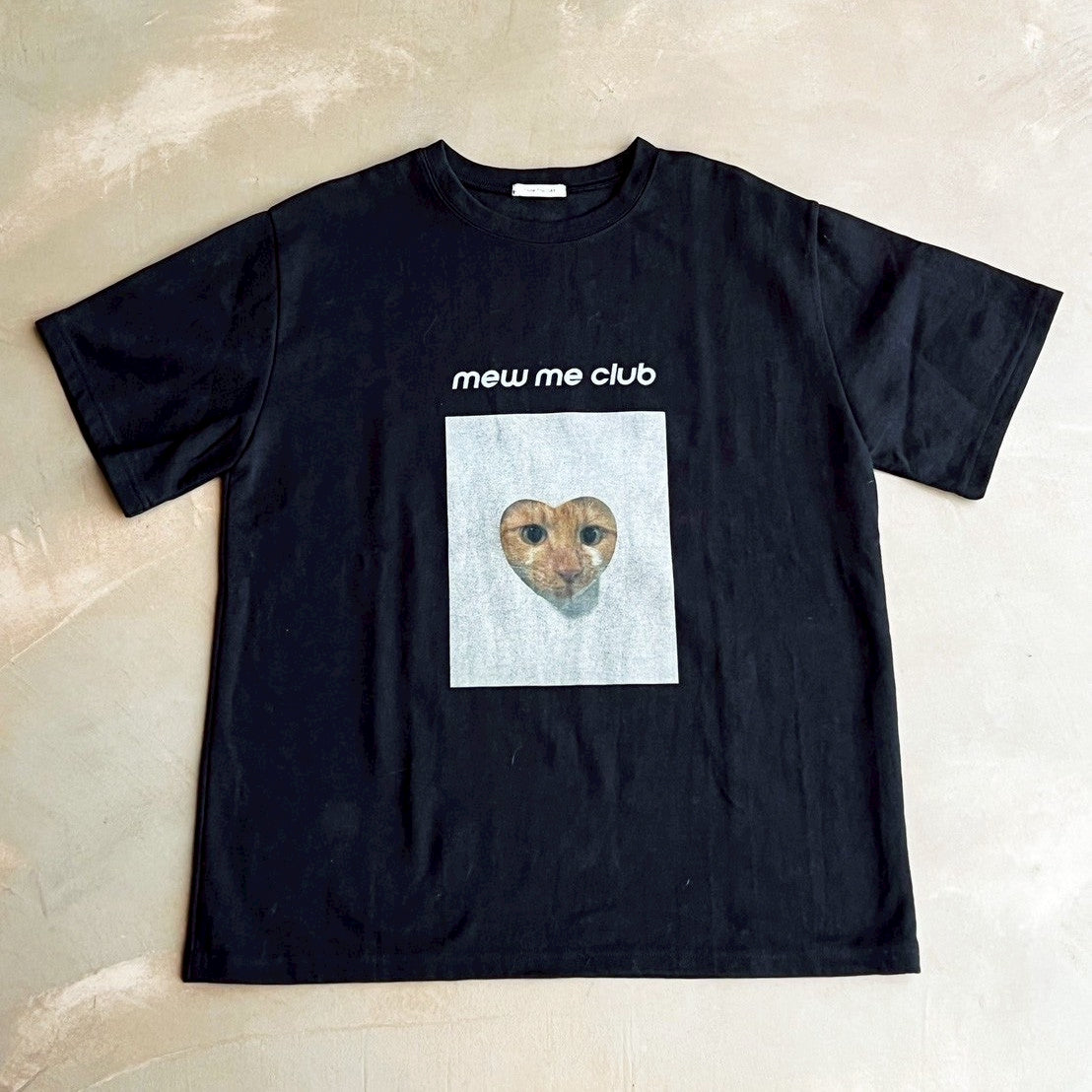 MEWのサイン入りTシャツ MEWのサイン入りTシャツ