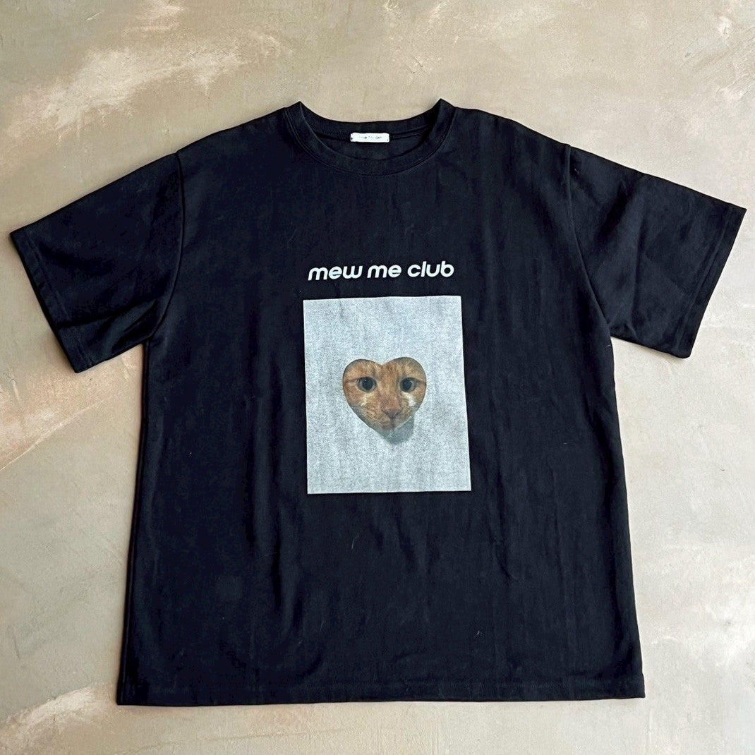 【新品未使用】Think the DAY Mew Me Club Tシャツ紗栄子 Mew Me Club Tee (CHALL) – Think The DAY