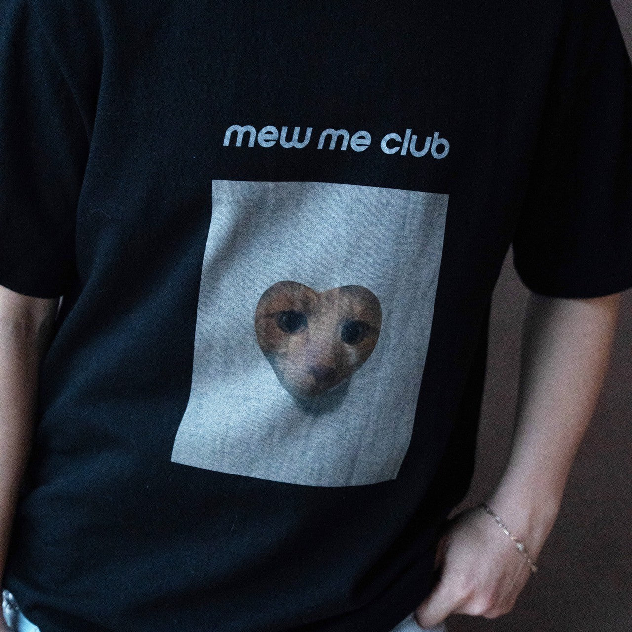 Mew Me Club Tee (CHALL) – Think The DAY