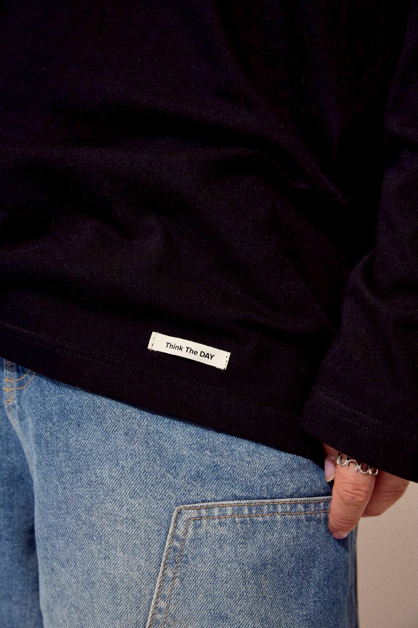 ロゴロングスリーブTシャツ